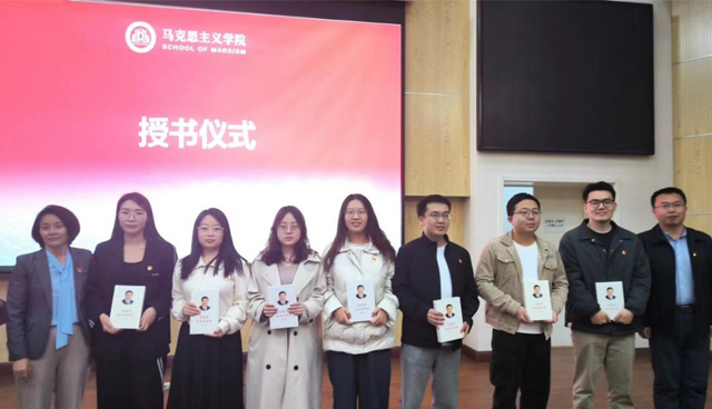 pg十大电子娱乐网站召开全体学生大会6.jpg